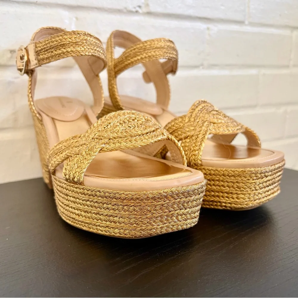 Bandolino Sabinna Platform Wedge in Gold, SZ 8.5 NWOB - Picture 7 of 11